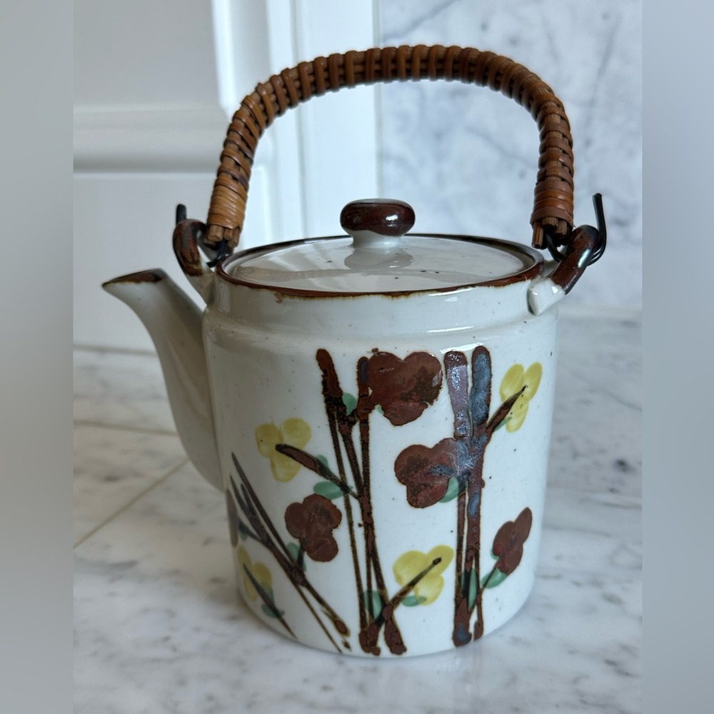🇯🇵 Vintage Japanese Pottery Teapot with Rattan Handle